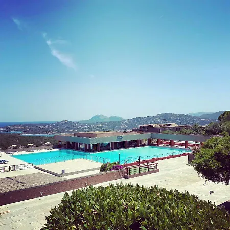 Apart-hotel Centro Vacanze Cugnana
