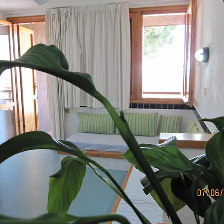 Apart-hotel Centro Vacanze Cugnana