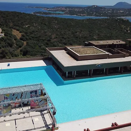 Centro Vacanze Cugnana Apart-hotel Portisco