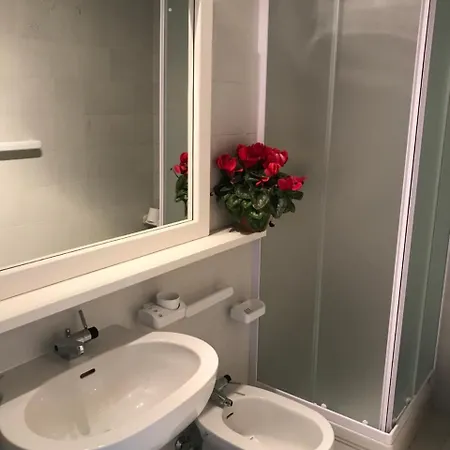Centro Vacanze Cugnana アパートホテル 3*