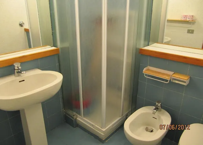 Centro Vacanze Cugnana Apartmanhotel 3*