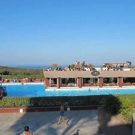 Ξενοδοχείο με διαμερίσματα Centro Vacanze Cugnana